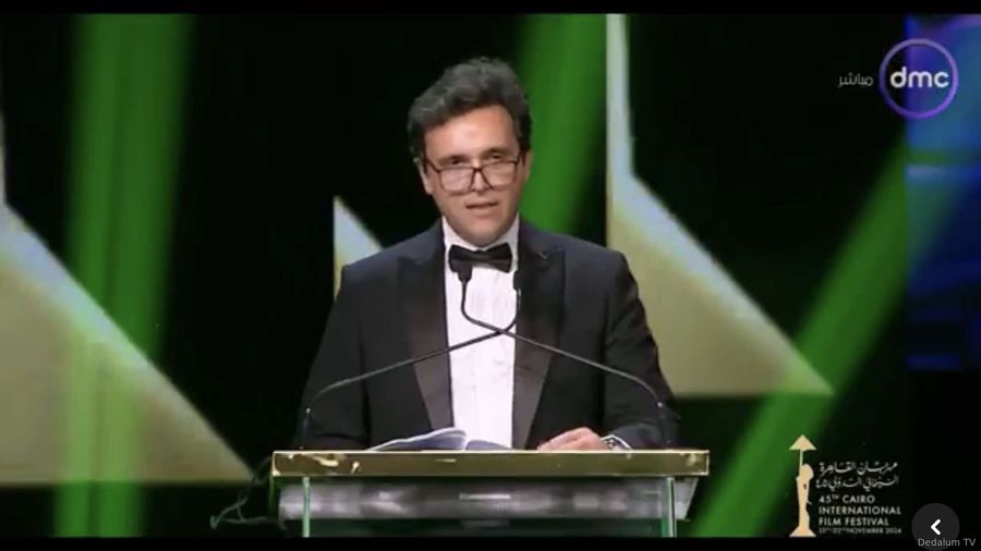 العلم الفلسطيني والكوفية في افتتاح مهرجان القاهرة السينمائي