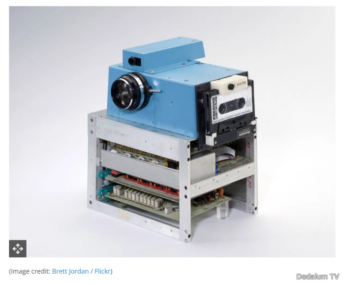 Digital Camera World أول كاميرا رقمية كانت تجميعًا لأدوات عدة